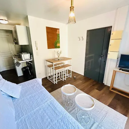 Apartment L'elegant Courcelles - Cour Privee - Centre-ville Reims
